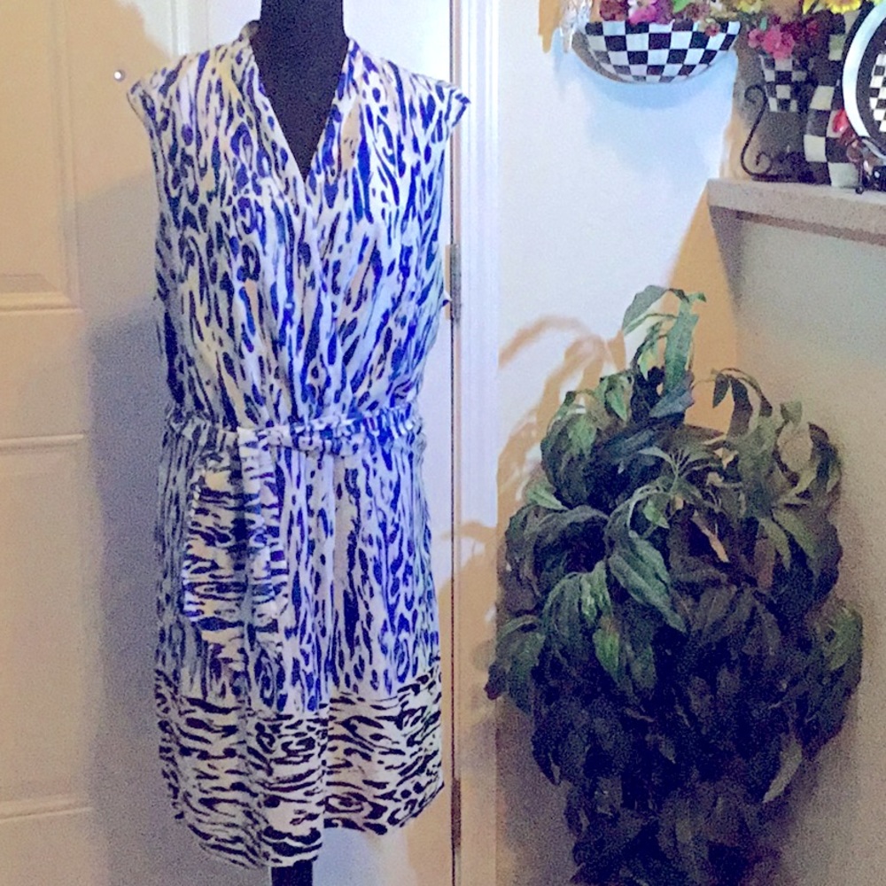 ELLEN TRACY” beautiful Dress 🌸🦋(18w)